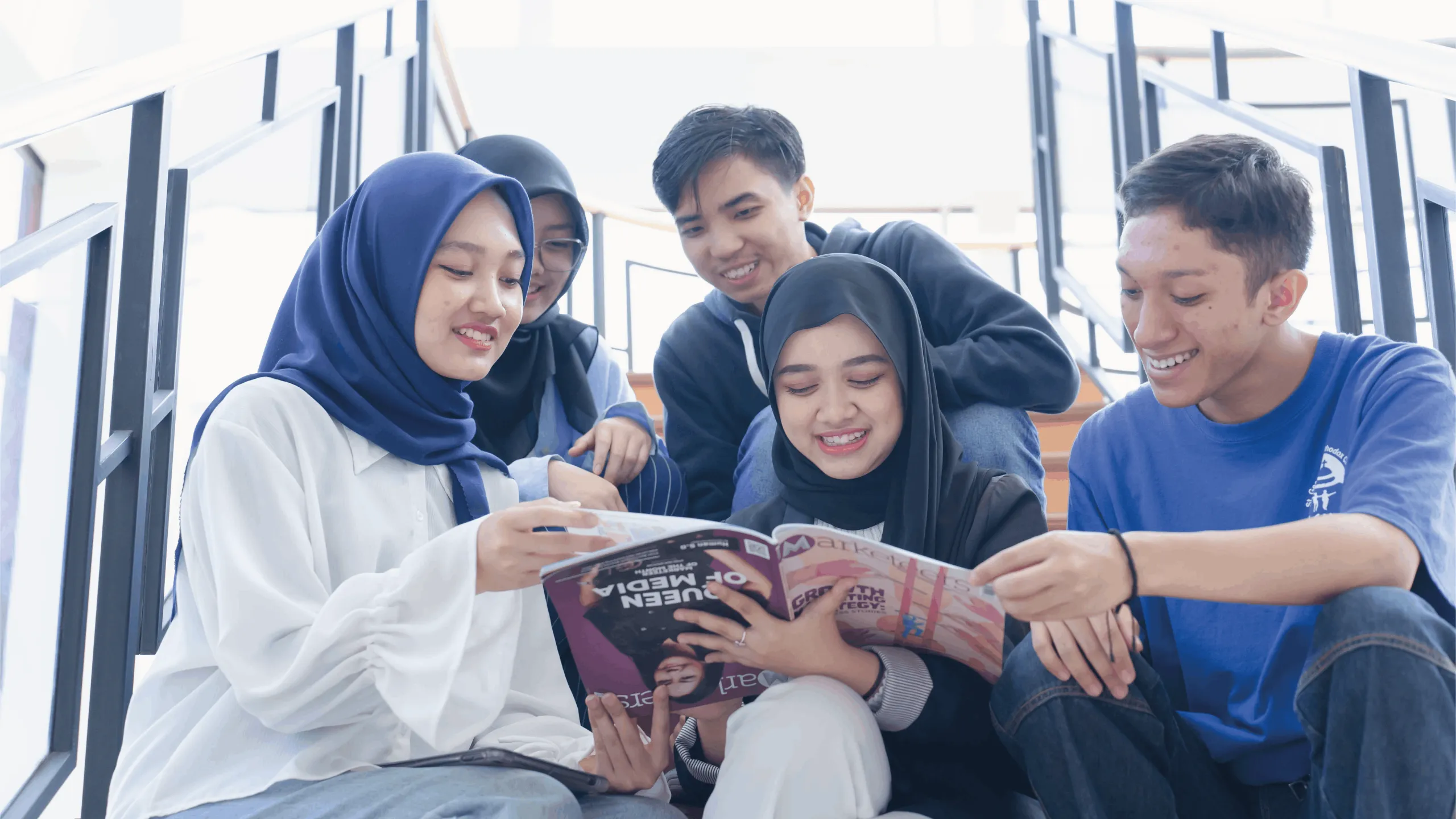 Mahasiswa Program Studi Perpustakaan dan Sains Informasi S1 Universitas Widyatama